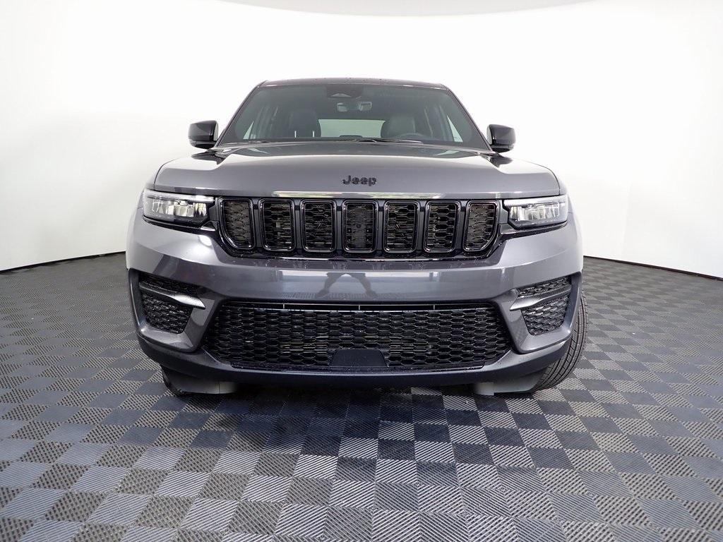 new 2025 Jeep Grand Cherokee car, priced at $44,229