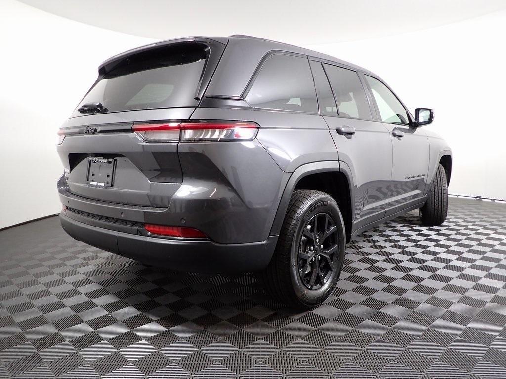 new 2025 Jeep Grand Cherokee car, priced at $44,229