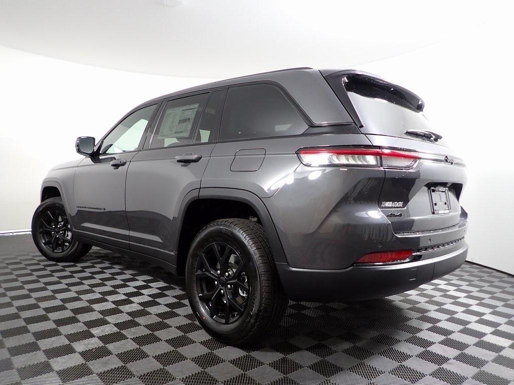 new 2025 Jeep Grand Cherokee car, priced at $44,229