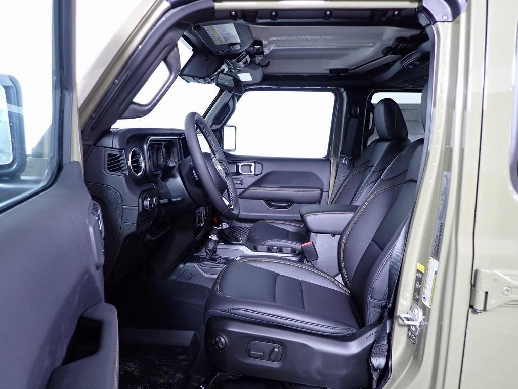 new 2025 Jeep Gladiator car, priced at $46,567