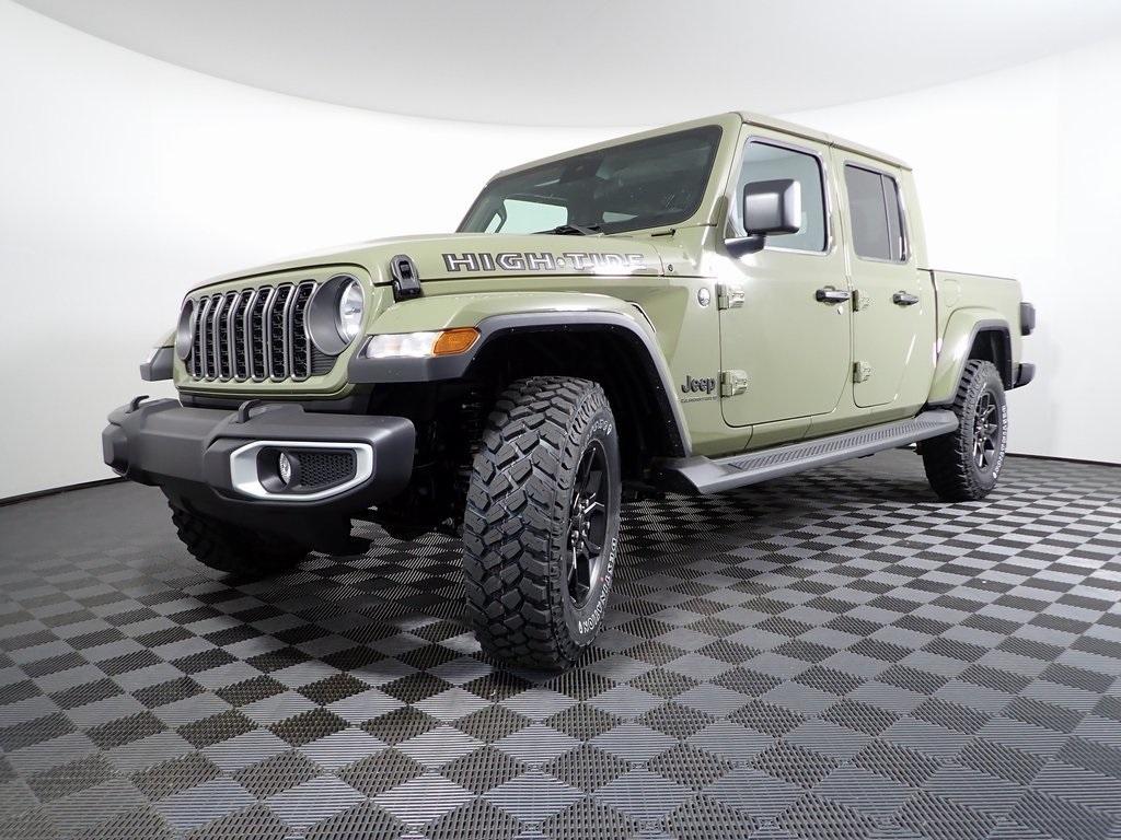 new 2025 Jeep Gladiator car, priced at $46,567