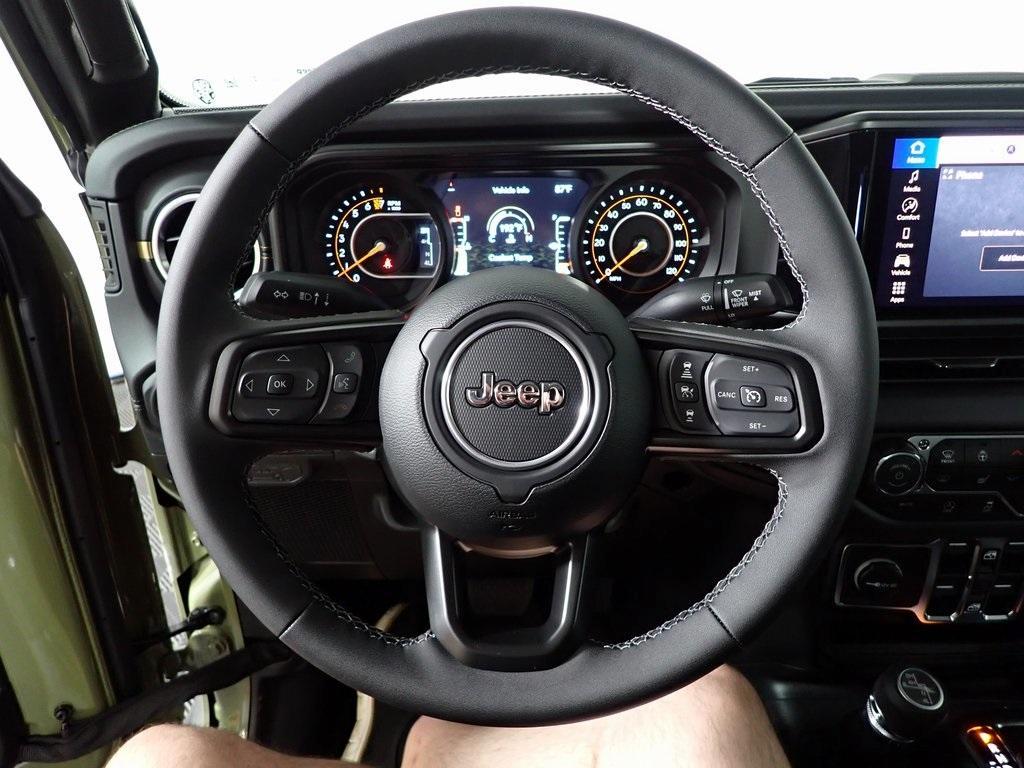 new 2025 Jeep Gladiator car, priced at $46,567