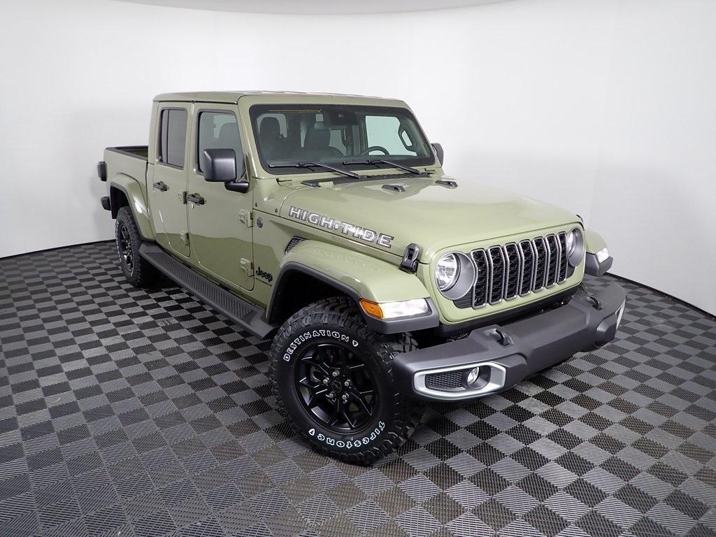 new 2025 Jeep Gladiator car, priced at $46,567