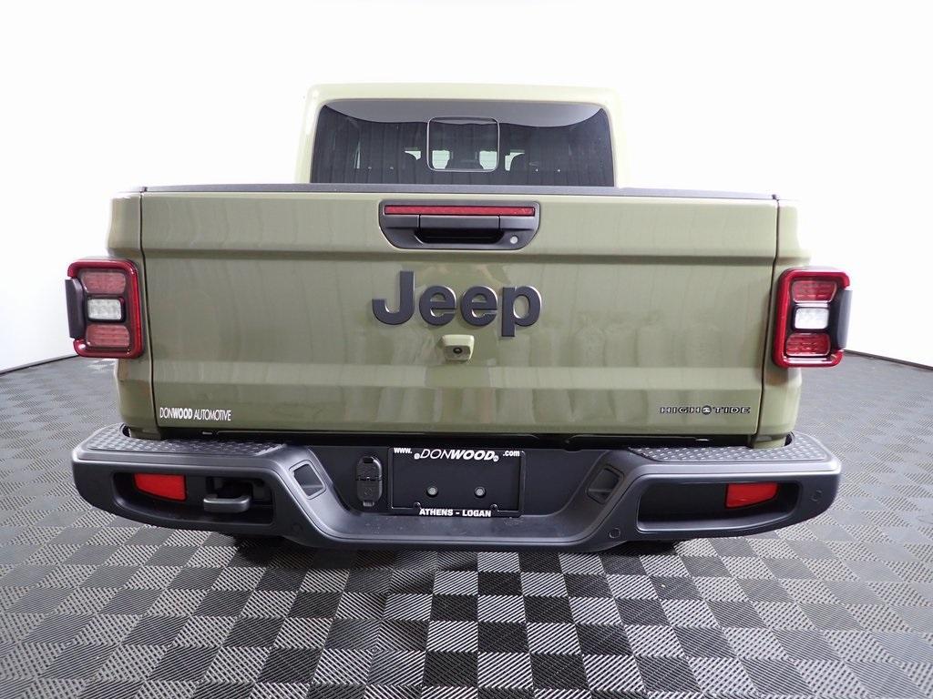 new 2025 Jeep Gladiator car, priced at $46,567