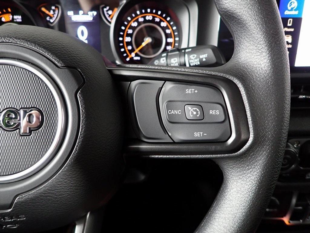 new 2025 Jeep Wrangler car, priced at $41,674