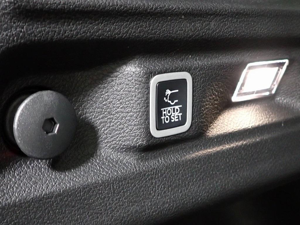new 2025 Jeep Grand Cherokee L car, priced at $42,406