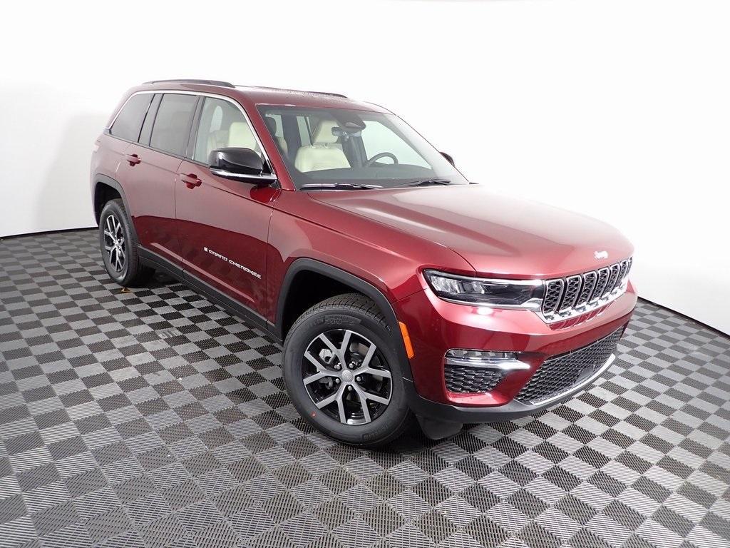 new 2025 Jeep Grand Cherokee car, priced at $44,888