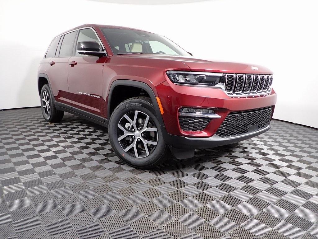 new 2025 Jeep Grand Cherokee car, priced at $44,888