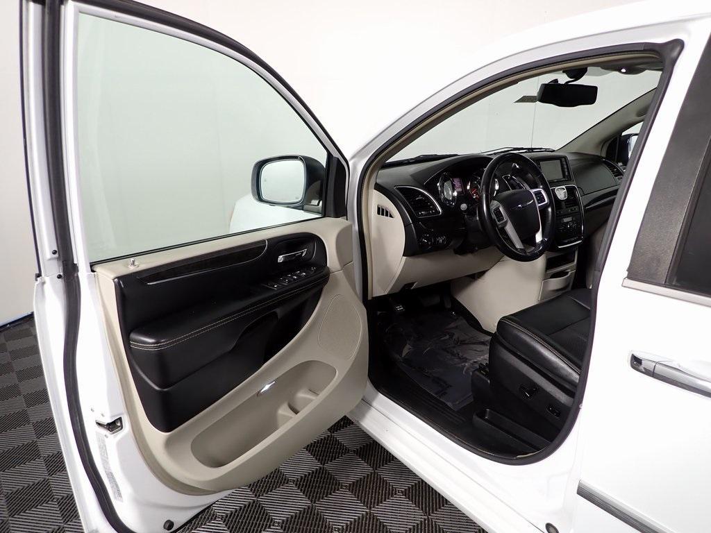 used 2015 Chrysler Town & Country car, priced at $6,500