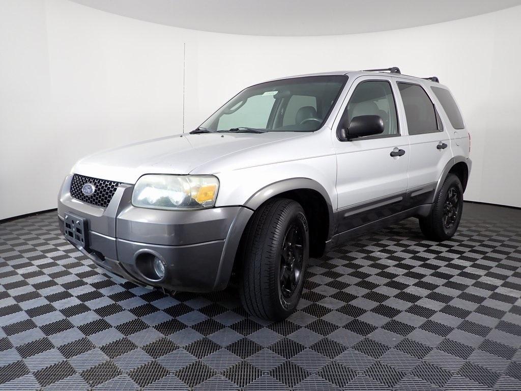 used 2005 Ford Escape car, priced at $5,000