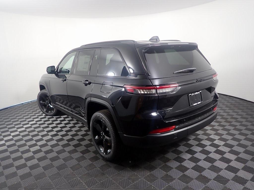 new 2025 Jeep Grand Cherokee car, priced at $46,208