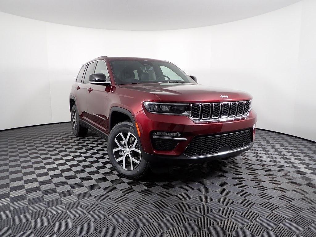 new 2025 Jeep Grand Cherokee car, priced at $48,500