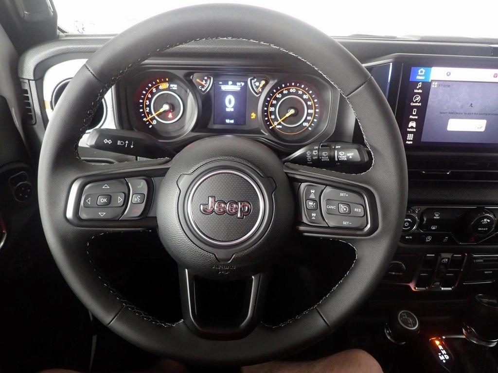 new 2025 Jeep Wrangler car, priced at $45,869