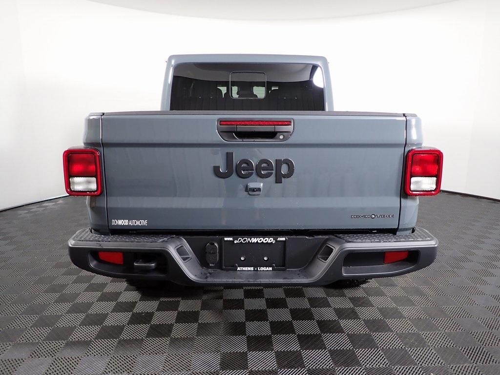 new 2025 Jeep Gladiator car, priced at $44,631