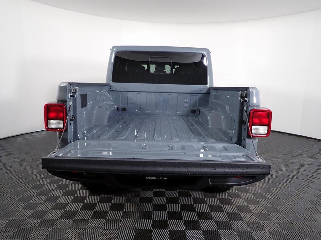 new 2025 Jeep Gladiator car, priced at $44,631