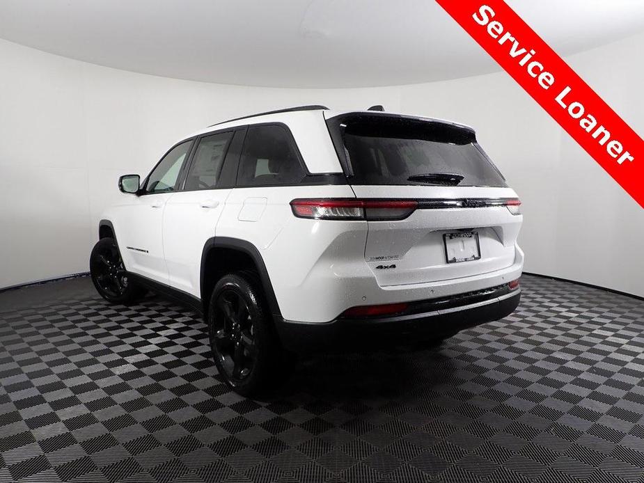 new 2024 Jeep Grand Cherokee car, priced at $39,000