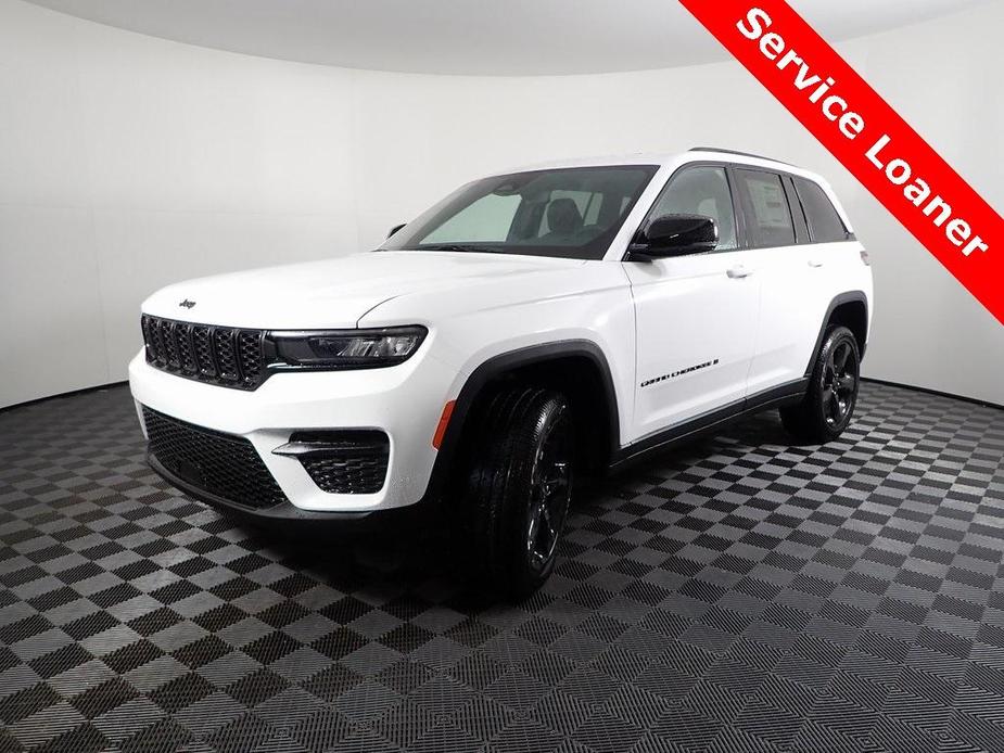 new 2024 Jeep Grand Cherokee car, priced at $39,000