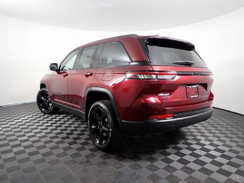 new 2025 Jeep Grand Cherokee car, priced at $48,501