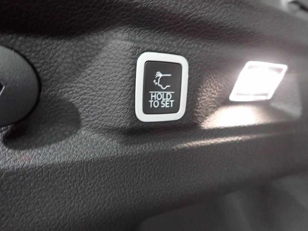 new 2025 Jeep Grand Cherokee L car, priced at $47,175