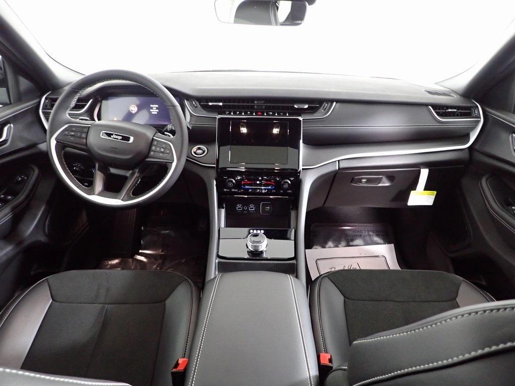 new 2025 Jeep Grand Cherokee L car, priced at $47,175