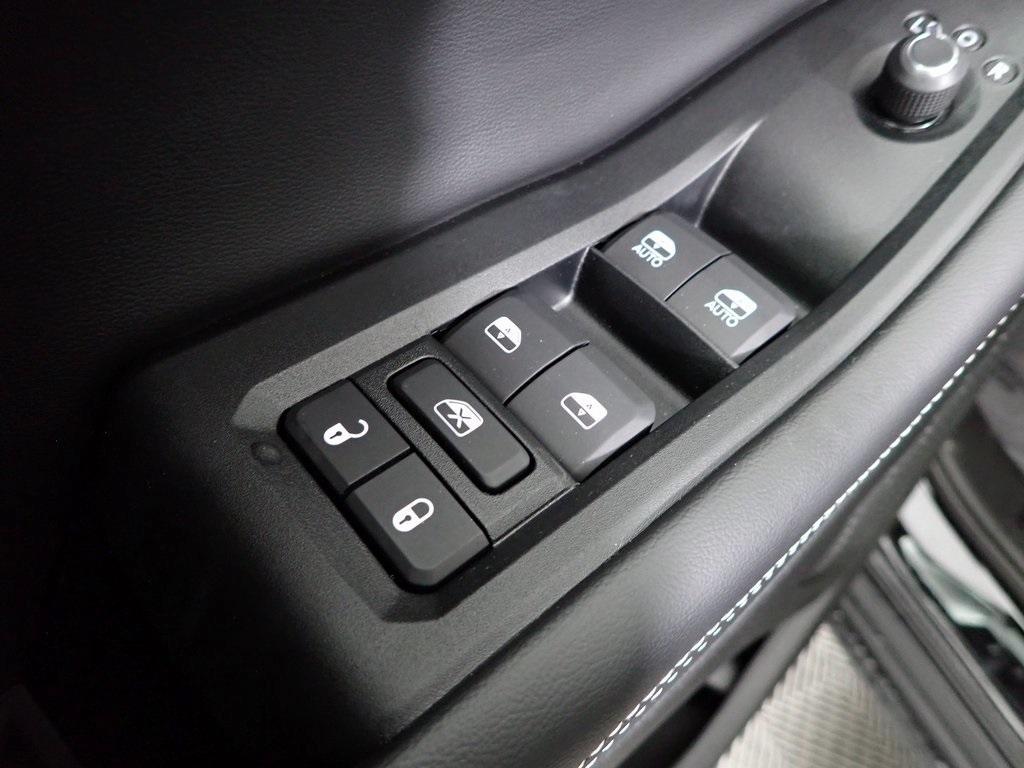 new 2025 Jeep Grand Cherokee L car, priced at $47,175