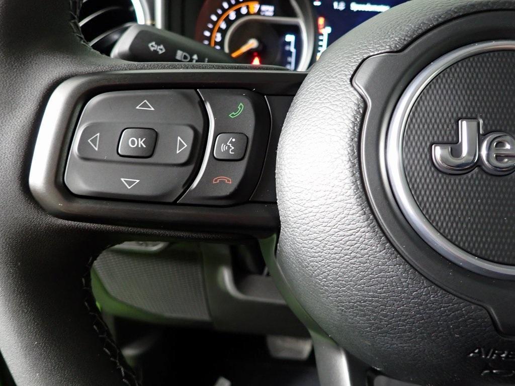 new 2025 Jeep Gladiator car, priced at $45,152
