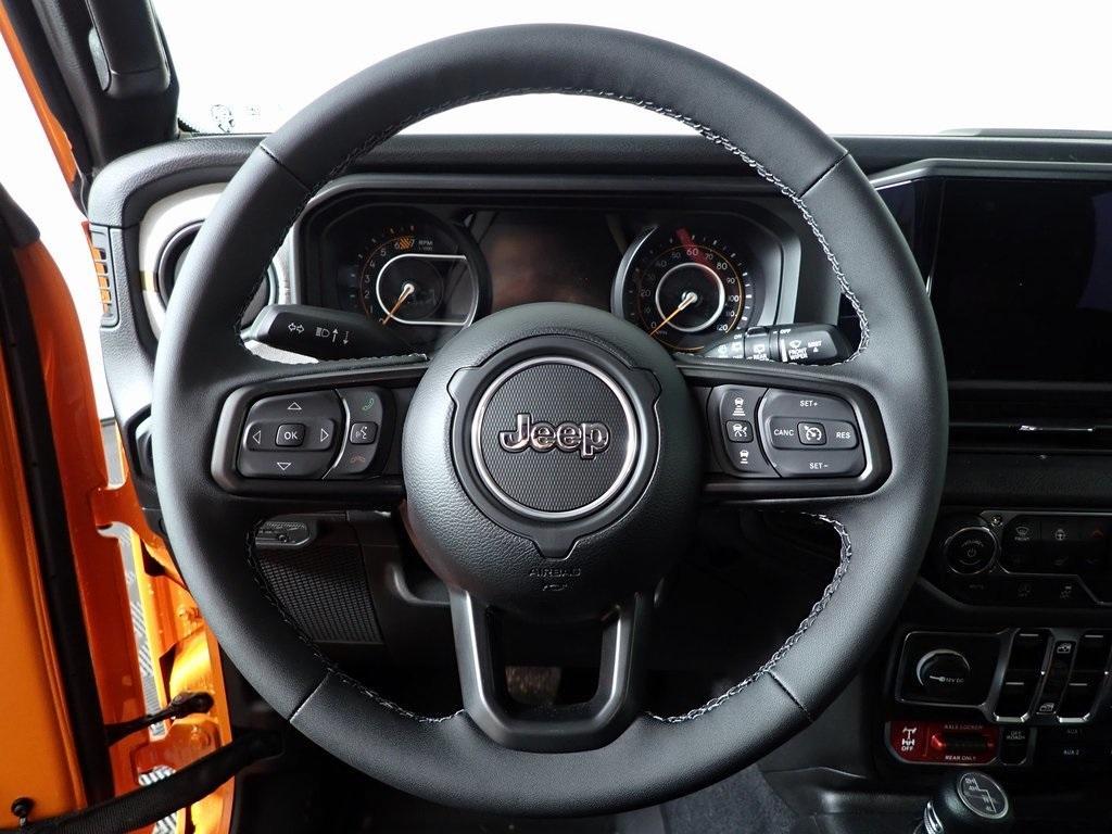 new 2025 Jeep Wrangler car, priced at $46,632