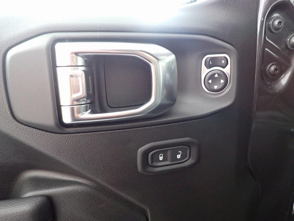 new 2025 Jeep Wrangler car, priced at $49,537