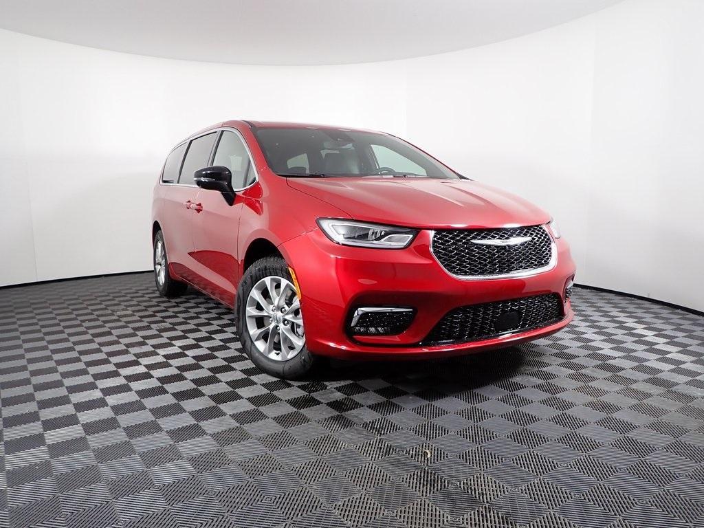 new 2025 Chrysler Pacifica car, priced at $45,915