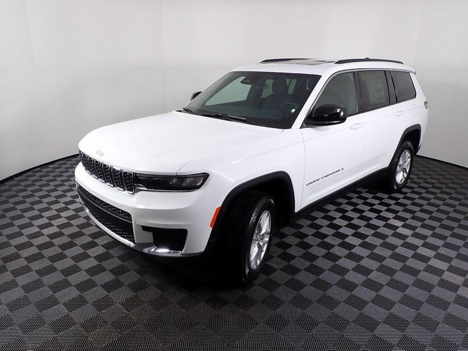 new 2025 Jeep Grand Cherokee L car, priced at $40,500