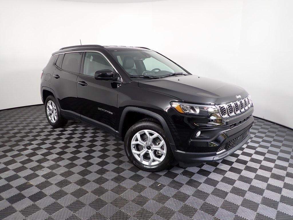 new 2025 Jeep Compass car, priced at $30,000