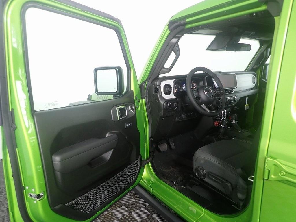new 2025 Jeep Wrangler car, priced at $49,537