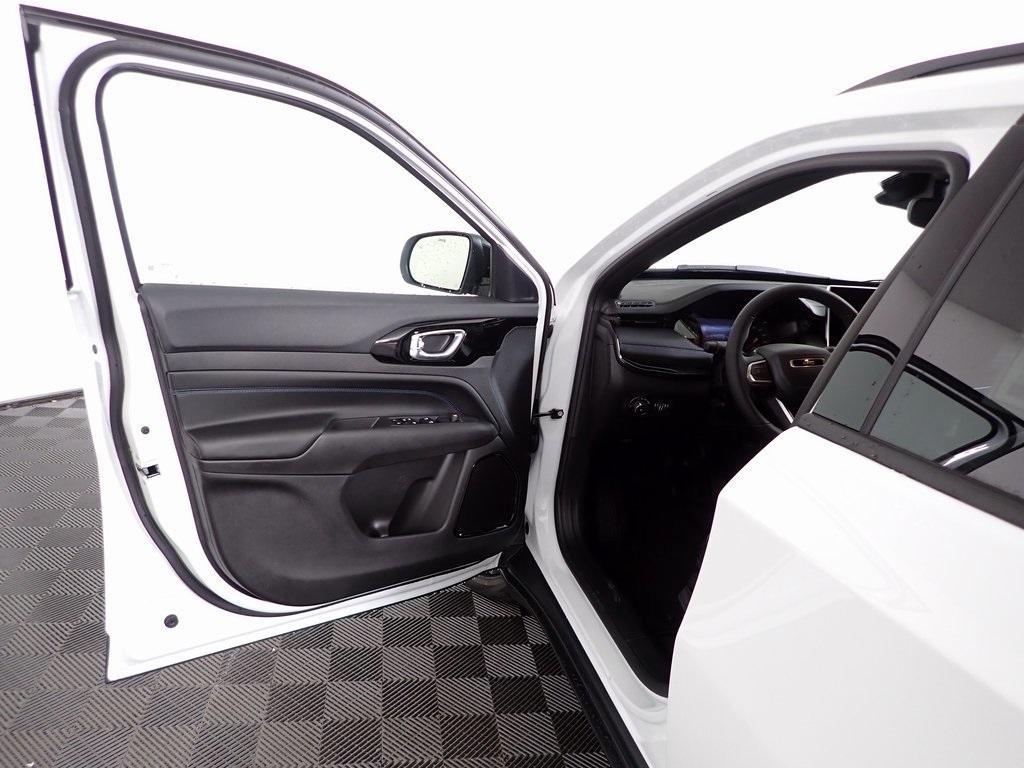new 2026 Jeep Compass car, priced at $32,590