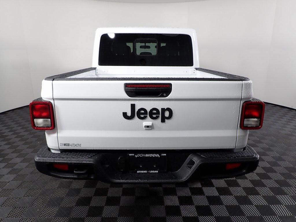 new 2025 Jeep Gladiator car, priced at $42,000