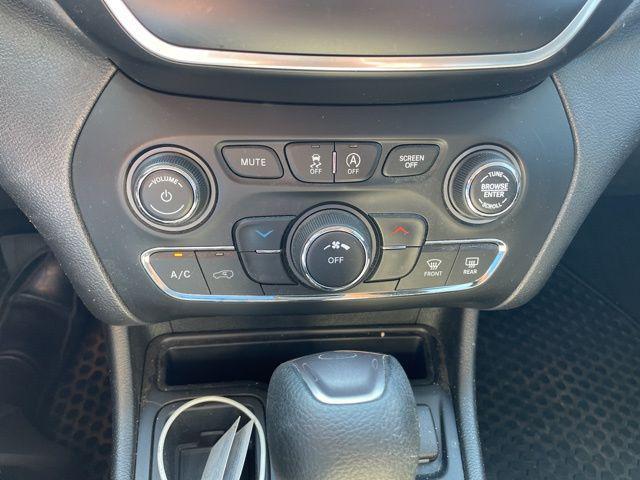 used 2020 Jeep Cherokee car, priced at $12,777