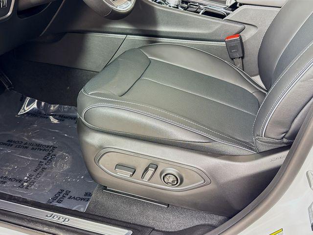 new 2025 Jeep Grand Cherokee car, priced at $51,471