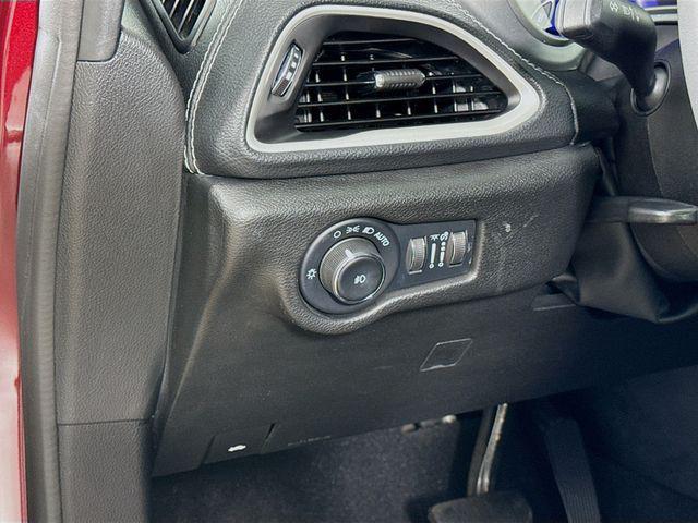 used 2022 Chrysler Pacifica car, priced at $29,180