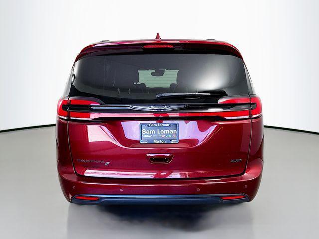 used 2022 Chrysler Pacifica car, priced at $29,180