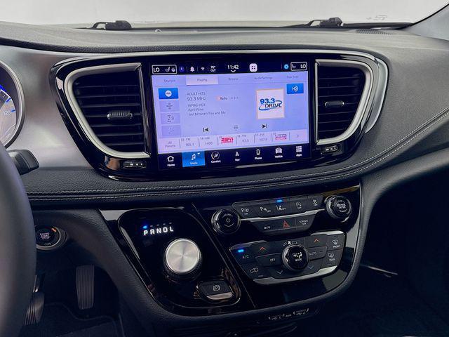 used 2022 Chrysler Pacifica car, priced at $29,180