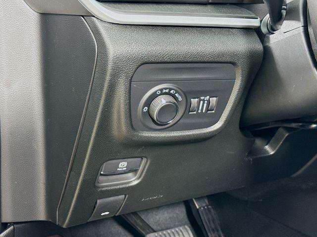 new 2025 Jeep Grand Cherokee car, priced at $40,705