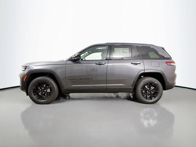 new 2025 Jeep Grand Cherokee car, priced at $40,705