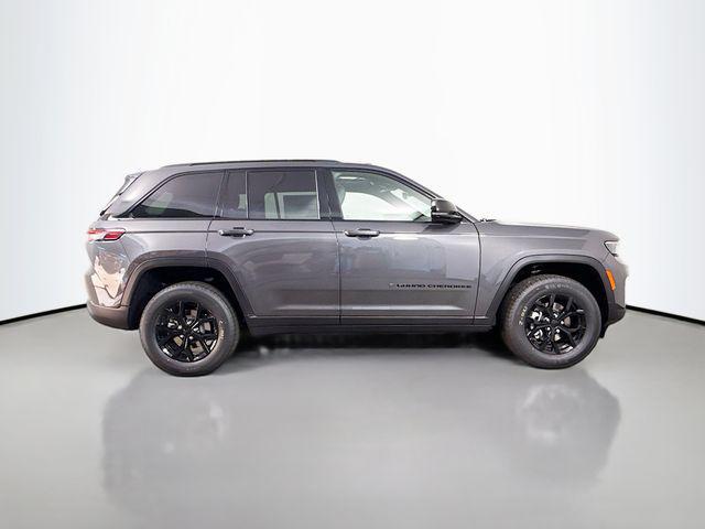 new 2025 Jeep Grand Cherokee car, priced at $40,705