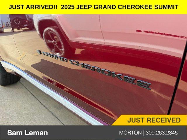 new 2025 Jeep Grand Cherokee car, priced at $57,580