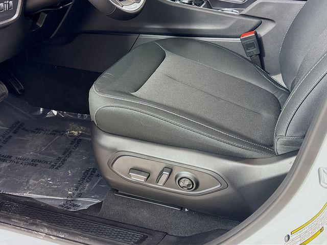 new 2025 Jeep Grand Cherokee car, priced at $38,375