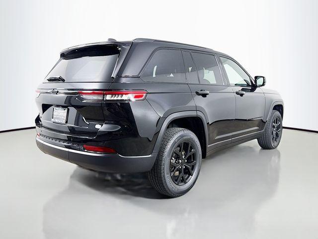 new 2025 Jeep Grand Cherokee car, priced at $40,225