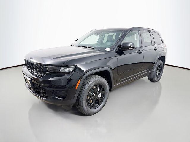 new 2025 Jeep Grand Cherokee car, priced at $40,225