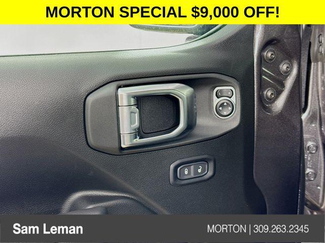 new 2025 Jeep Wrangler car, priced at $41,940