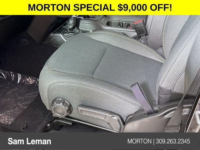 new 2025 Jeep Wrangler car, priced at $41,940