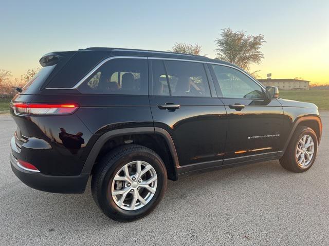 used 2024 Jeep Grand Cherokee car, priced at $40,298