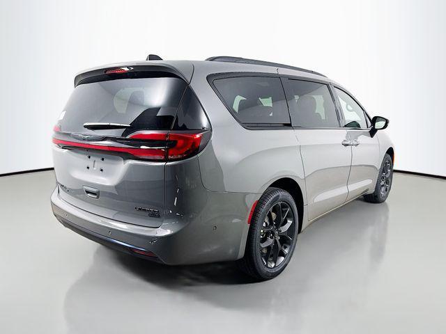 new 2025 Chrysler Pacifica car, priced at $50,144